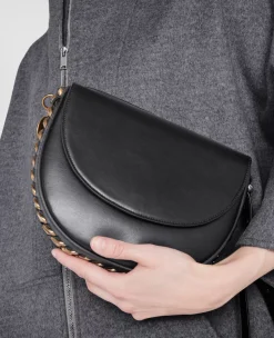 Frayme Medium Flap Shoulder Bag
