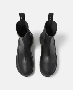 Trace Chelsea Boots
